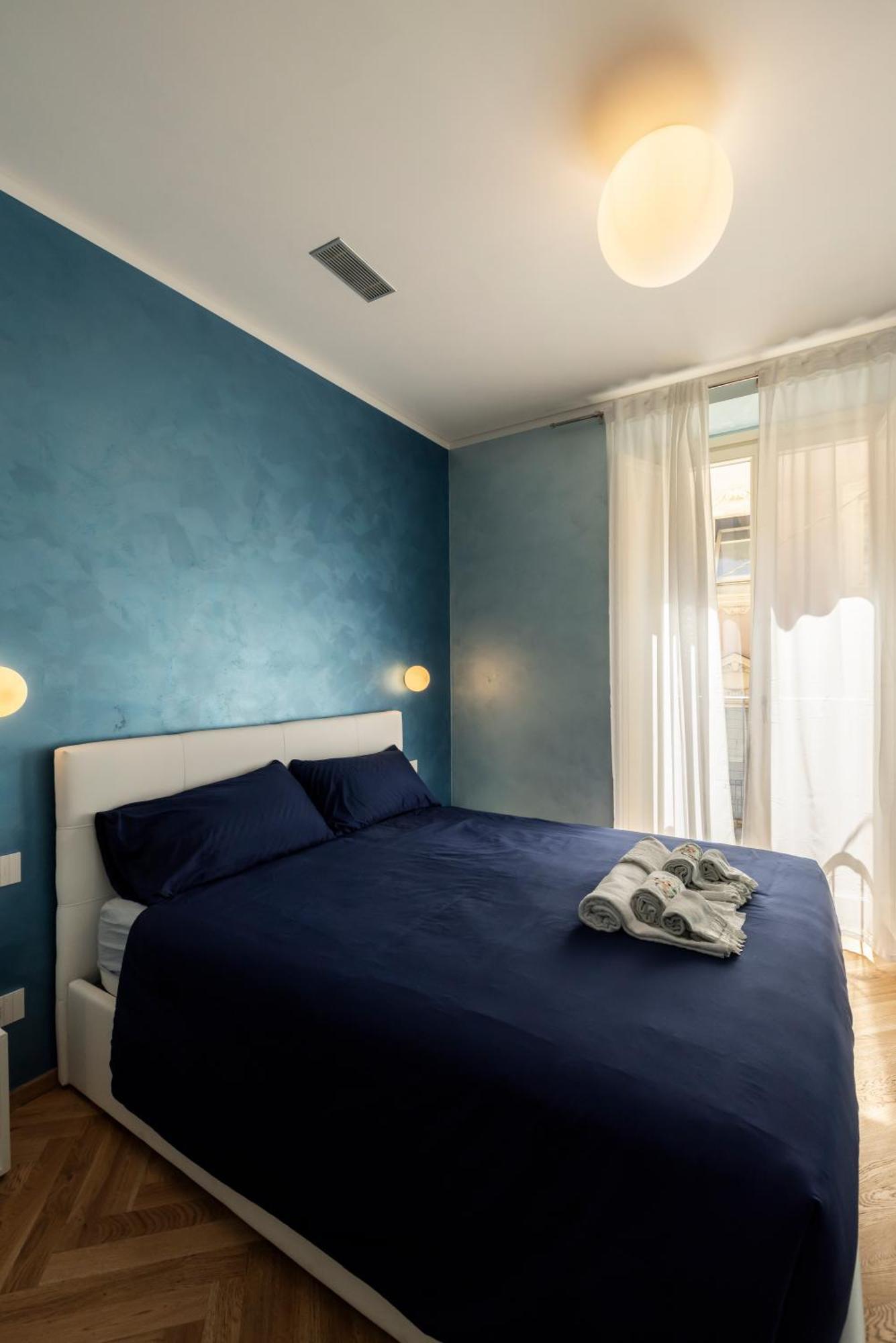 Ferienwohnung Lo Scrigno D'Oro Nel Centro Di Torino Exterior foto